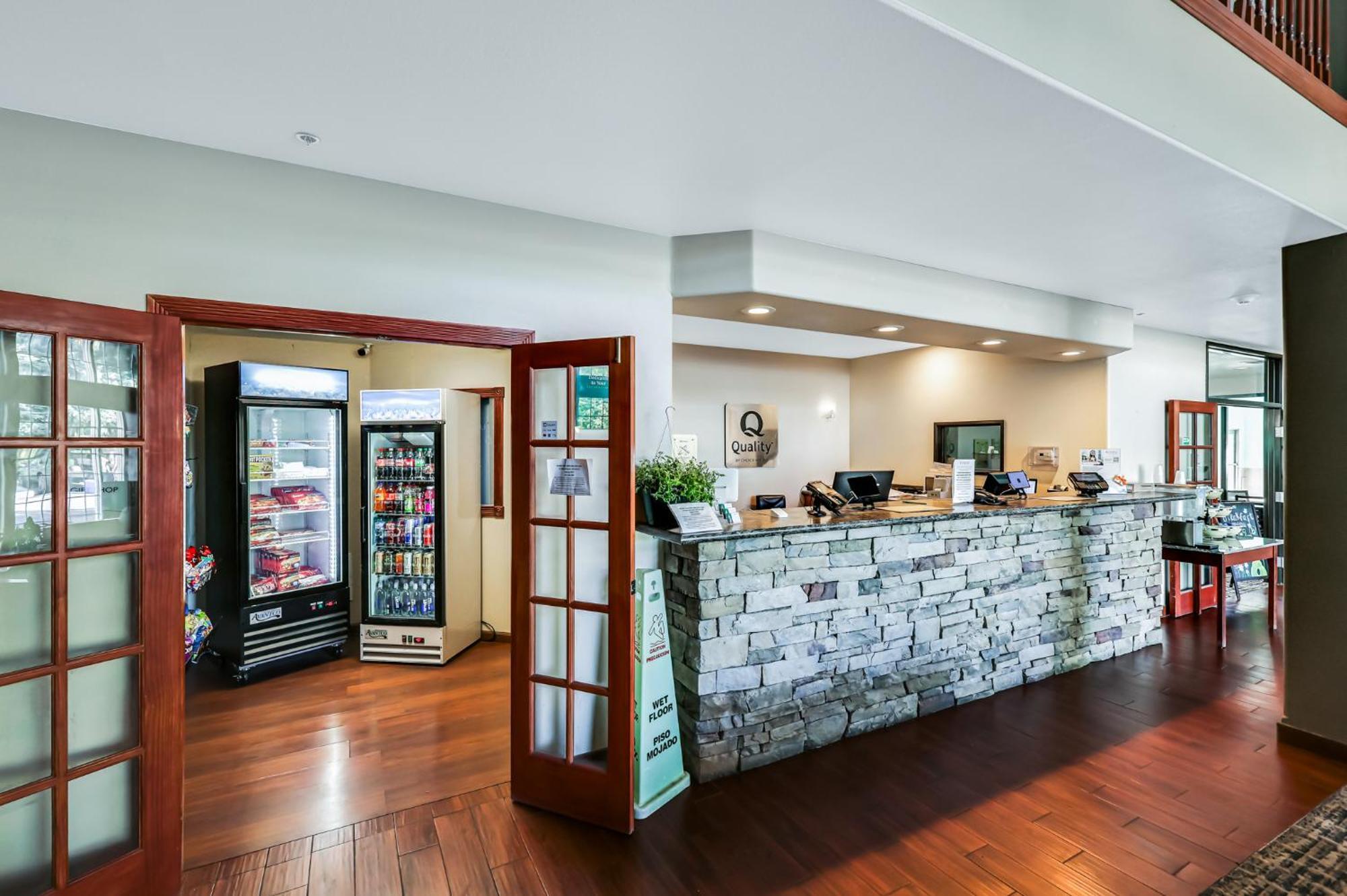 Quality Inn & Suites Of Liberty Lake Екстер'єр фото