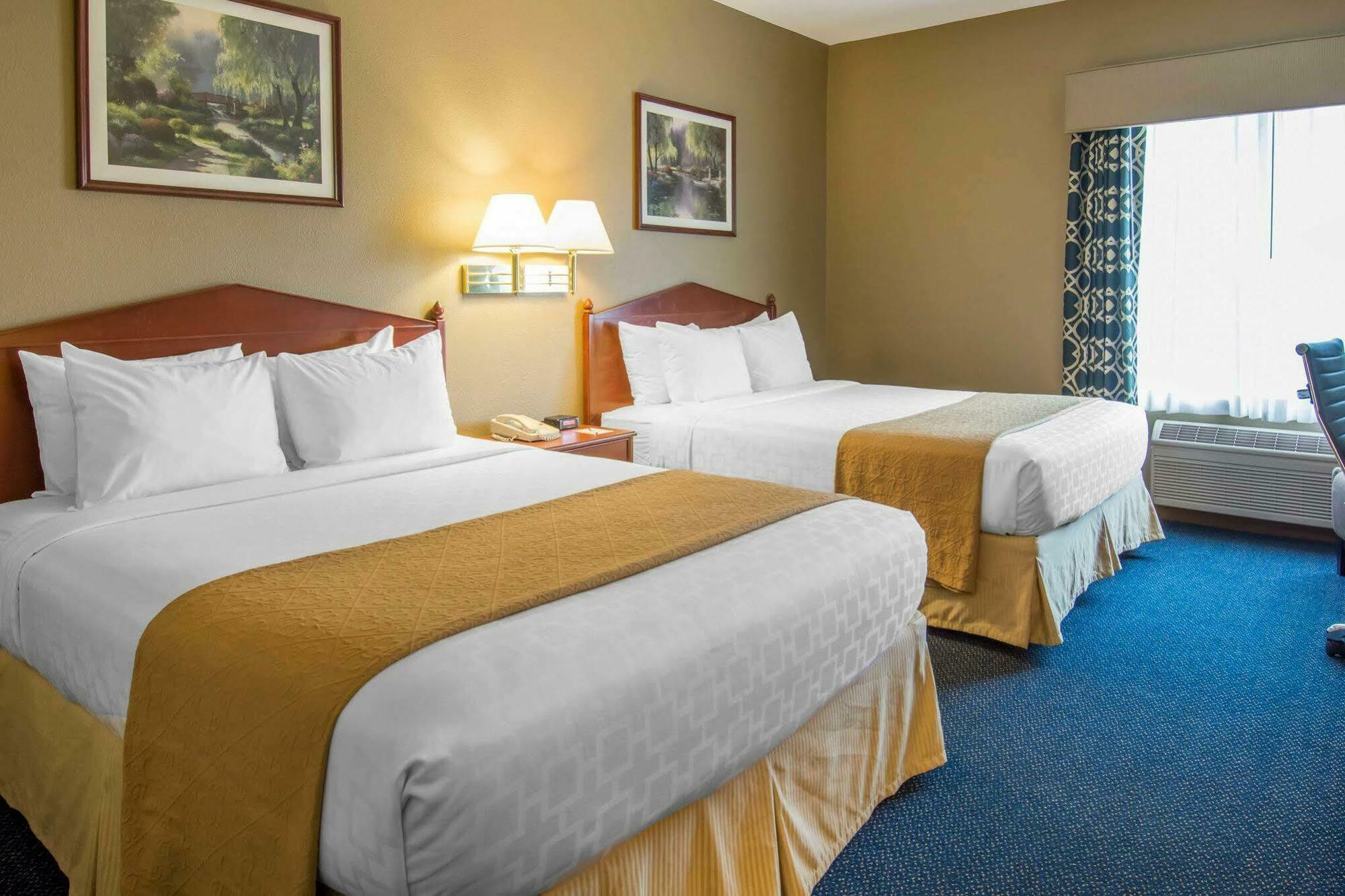Quality Inn & Suites Of Liberty Lake Екстер'єр фото