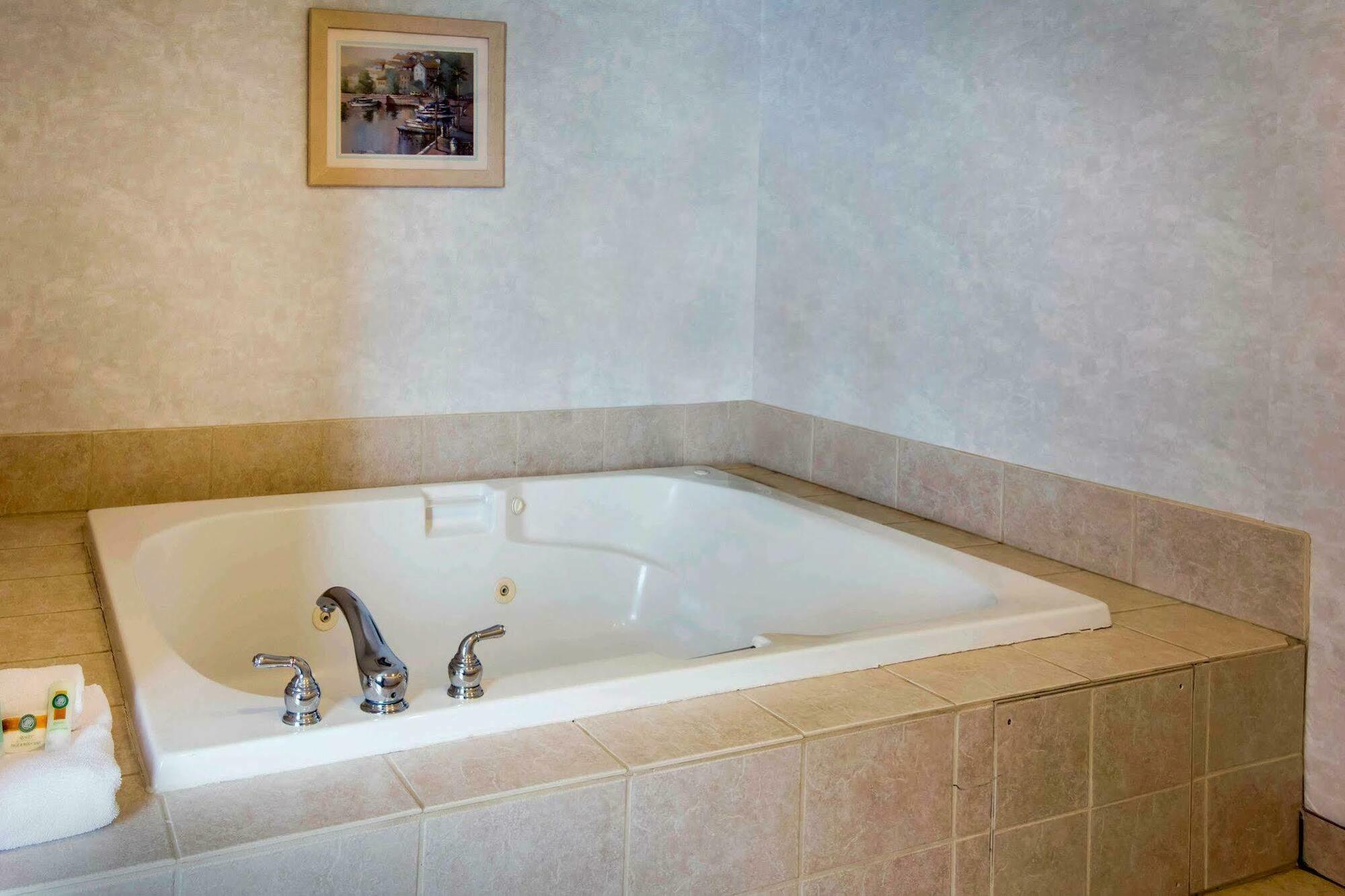 Quality Inn & Suites Of Liberty Lake Екстер'єр фото
